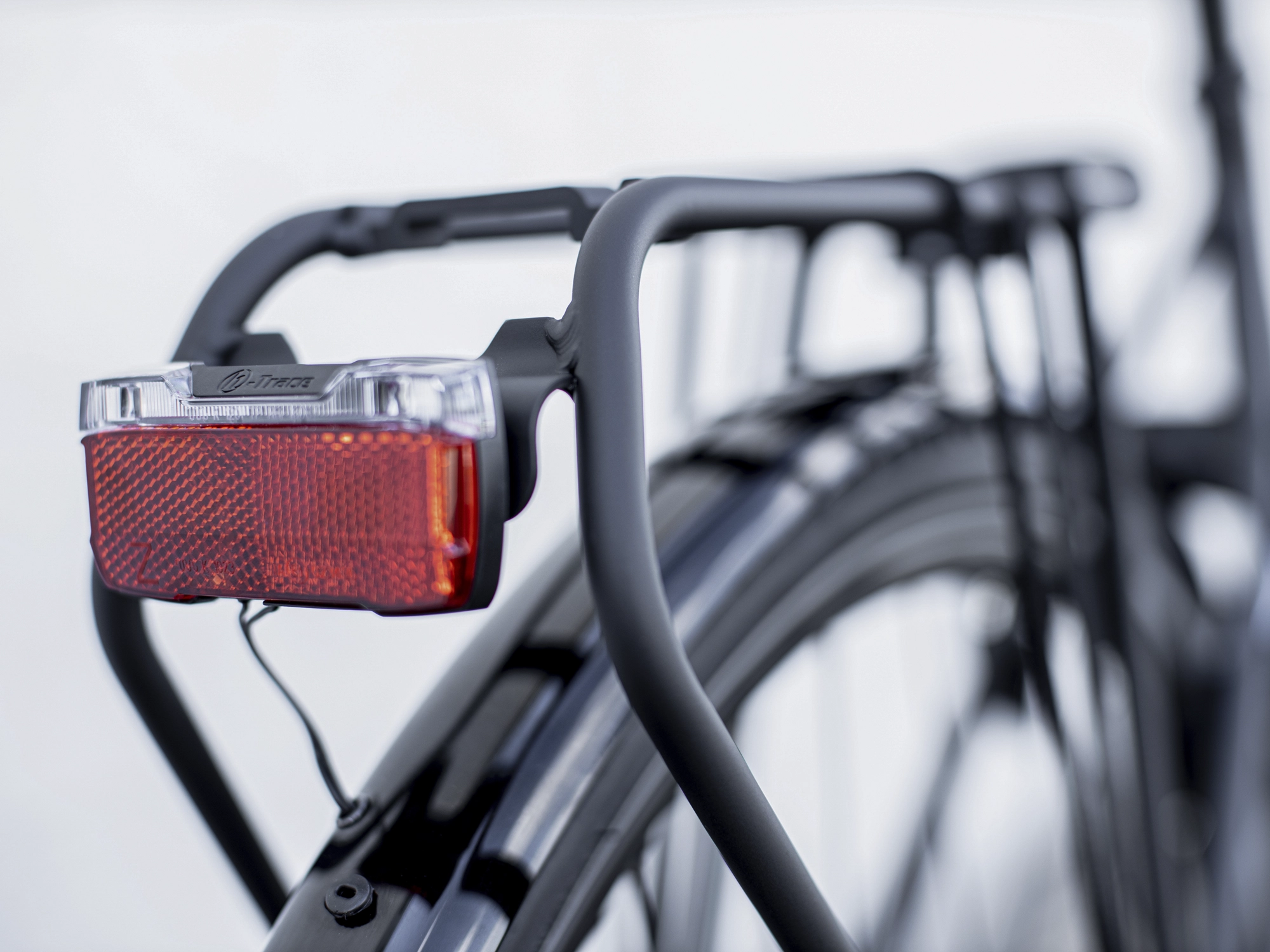 Trek District 1 EQ Lowstep L Matte Dnister Black - WERKSTATT17 Bikeshop 8 Trek District 1 EQ Lowstep L Matte Dnister Black - WERKSTATT17 Bikeshop – Bild 6