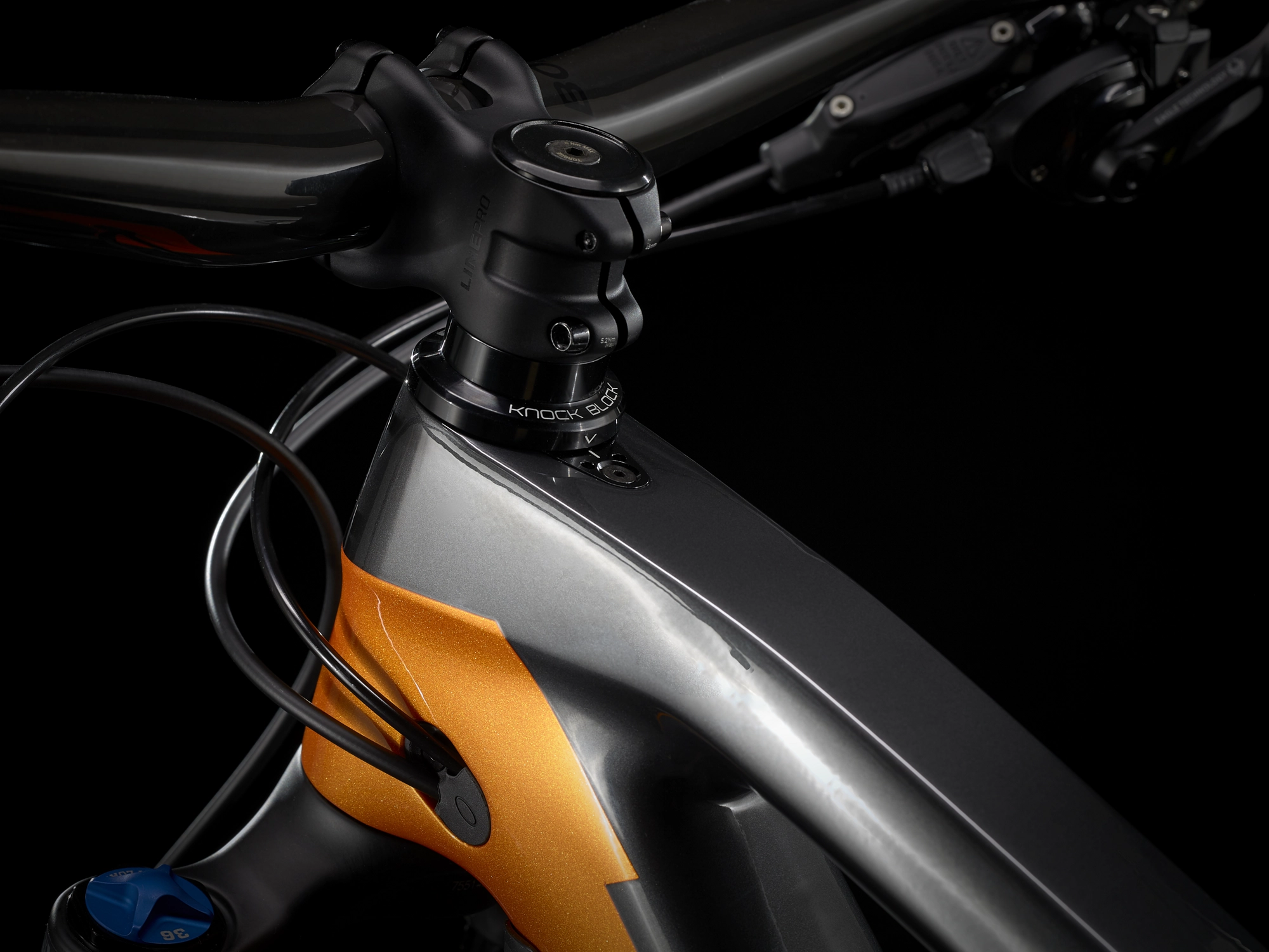 Trek Fuel EX 9.8 GX XS 27.5 Lithium Grey/Factory Orange - WERKSTATT17 Bikeshop 10 Trek Fuel EX 9.8 GX XS 27.5 Lithium Grey/Factory Orange - WERKSTATT17 Bikeshop – Bild 8