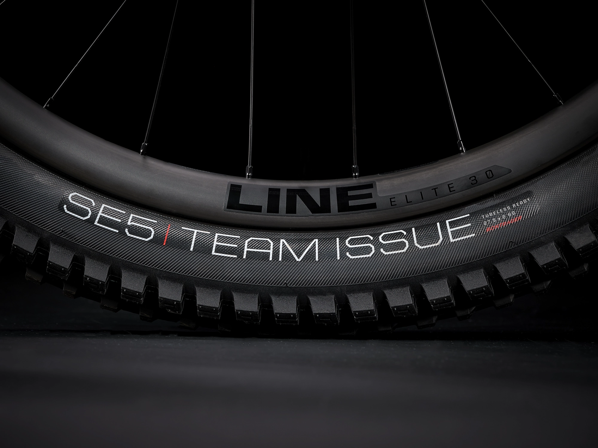 Trek Remedy 9.8 27.5 GX XL Satin Marigold - WERKSTATT17 Bikeshop 8 Trek Remedy 9.8 27.5 GX XL Satin Marigold - WERKSTATT17 Bikeshop – Bild 6