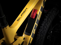 Trek Slash 9.8 GX AXS L 29 Satin Baja Yellow - WERKSTATT17 Bikeshop -Trek Slash98GXAXS 23 37058 C Alt3