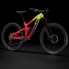 Trek Slash 9.9 XTR XL 29 Radioactive Coral To Yellow Fa - WERKSTATT17 Bikeshop -Trek Slash99XTR 22 35220 C Portrait