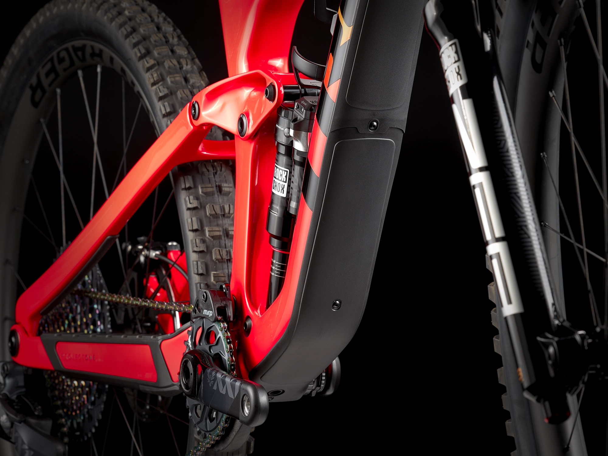 Trek Slash 9.9 XX1 FA ML 29 Radioactive Coral To Yellow - WERKSTATT17 Bikeshop 13 Trek Slash 9.9 XX1 FA ML 29 Radioactive Coral To Yellow - WERKSTATT17 Bikeshop – Bild 11