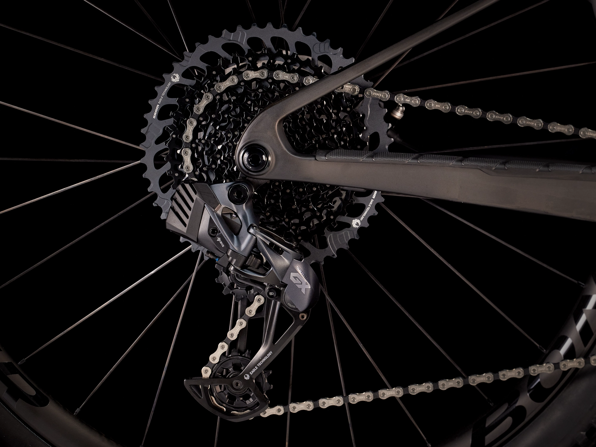 Trek Supercaliber 9.8 GX AXS L Matte Carbon/Gloss Trek - WERKSTATT17 Bikeshop 6 Trek Supercaliber 9.8 GX AXS L Matte Carbon/Gloss Trek - WERKSTATT17 Bikeshop – Bild 4