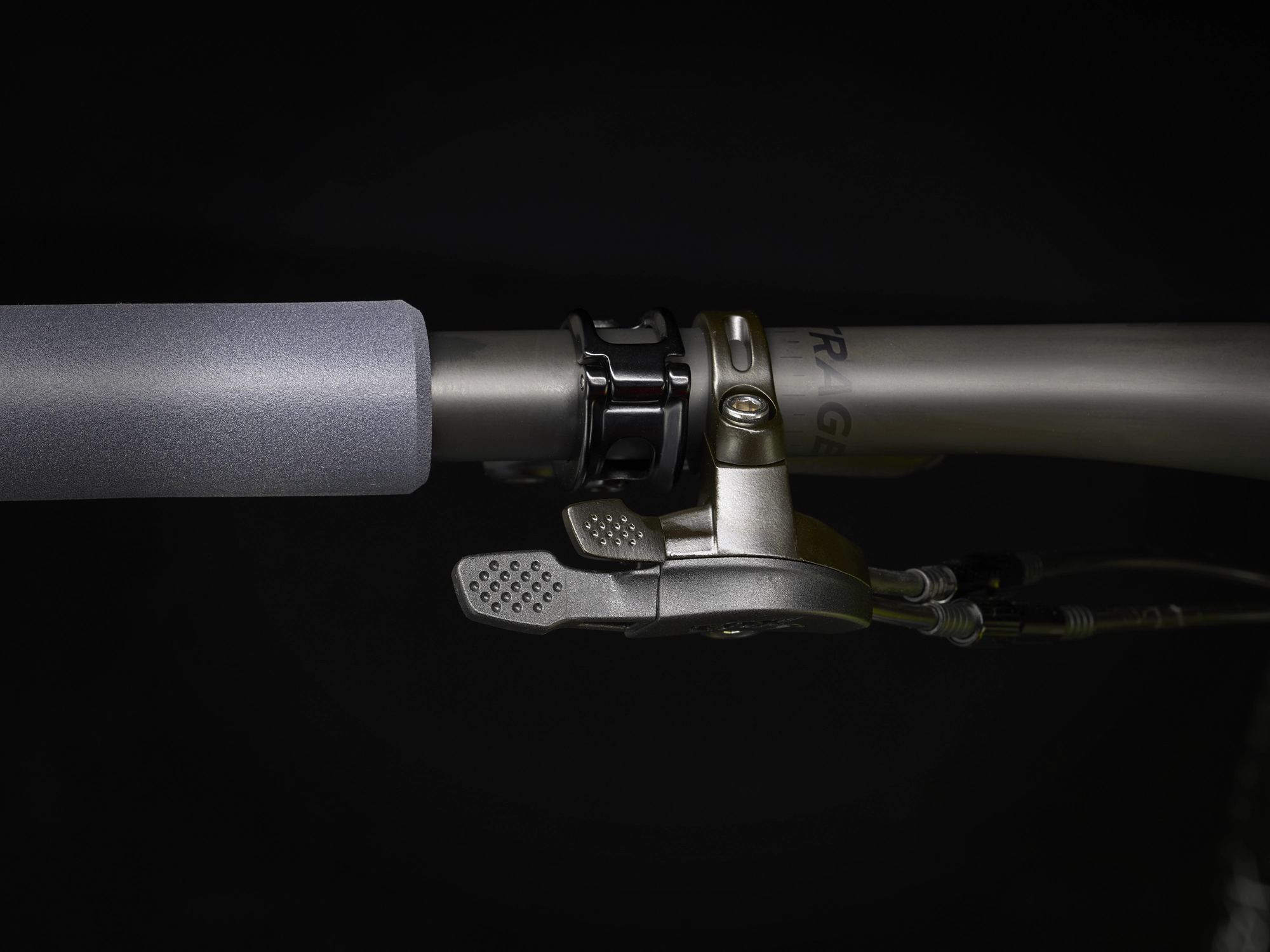 Trek Supercaliber 9.8 GX XXL Navy Smoke To Alpine Blue - WERKSTATT17 Bikeshop 8 Trek Supercaliber 9.8 GX XXL Navy Smoke To Alpine Blue - WERKSTATT17 Bikeshop – Bild 6