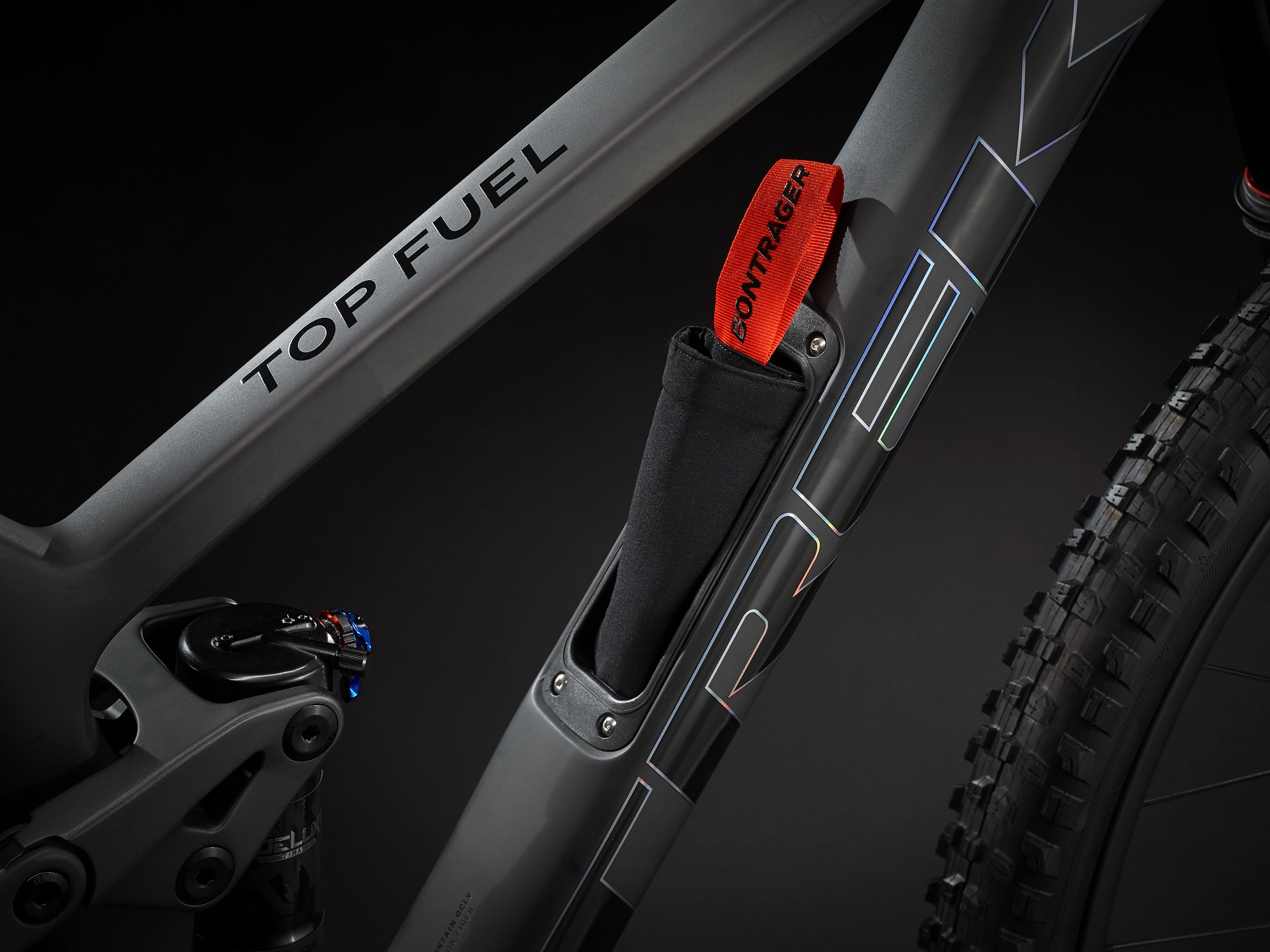 Trek Top Fuel 9.8 GX M Matte Raw Carbon - WERKSTATT17 Bikeshop 4 Trek Top Fuel 9.8 GX M Matte Raw Carbon - WERKSTATT17 Bikeshop – Bild 2