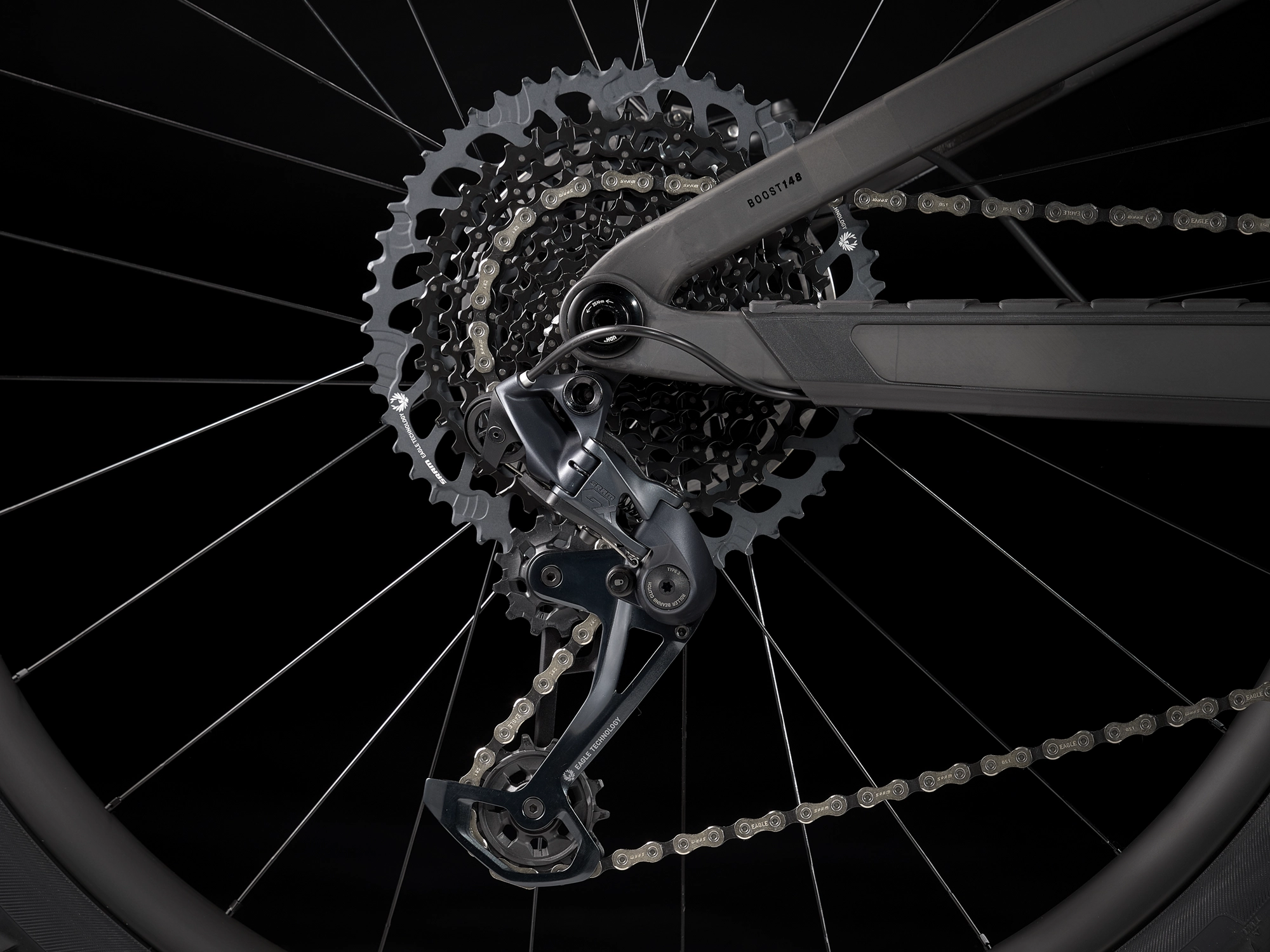 Trek Top Fuel 9.8 GX M Matte Raw Carbon - WERKSTATT17 Bikeshop 6 Trek Top Fuel 9.8 GX M Matte Raw Carbon - WERKSTATT17 Bikeshop – Bild 4