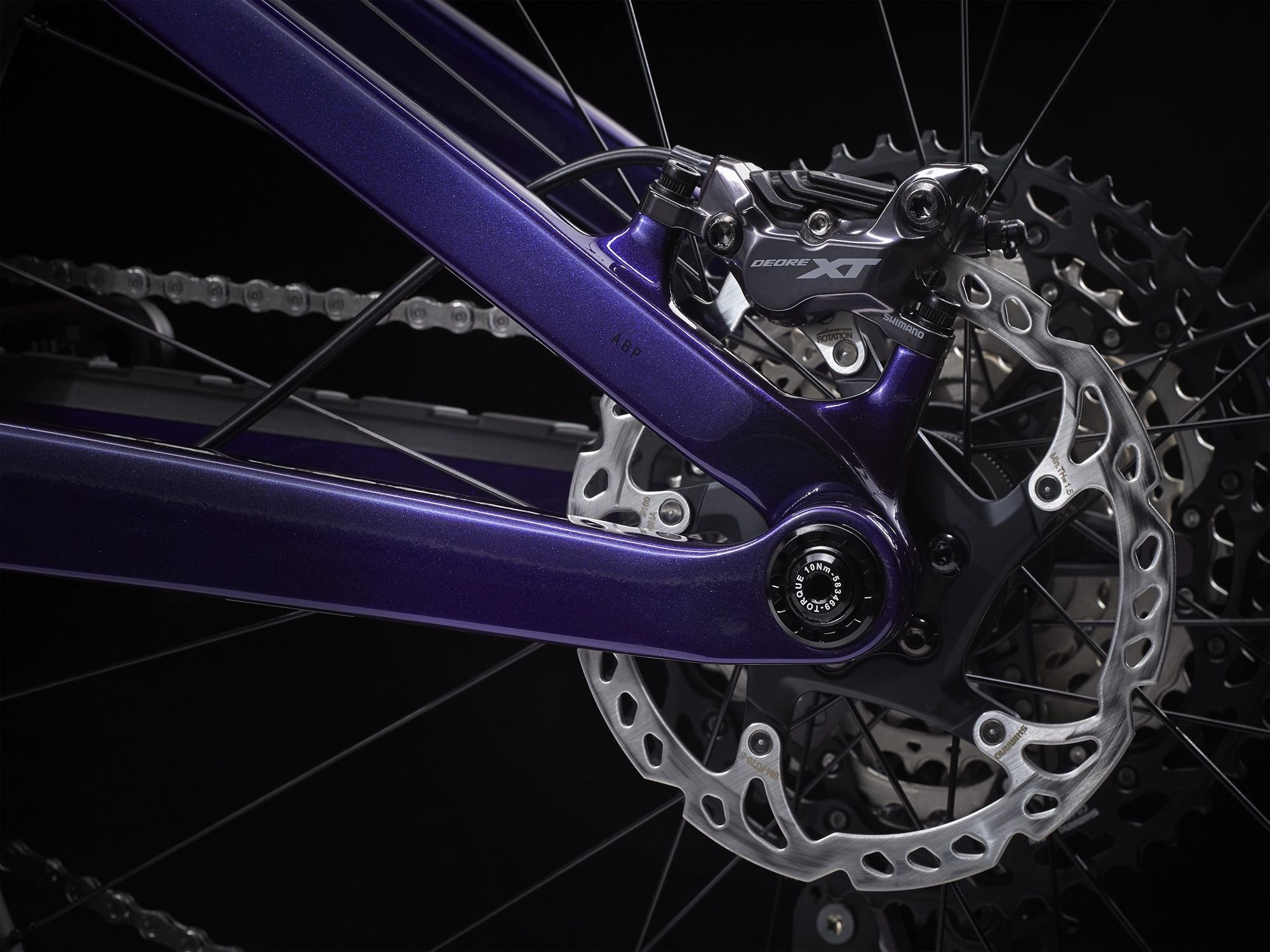 Trek Top Fuel 9.8 XT S Marigold To Red To Purple Abyss - WERKSTATT17 Bikeshop 10 Trek Top Fuel 9.8 XT S Marigold To Red To Purple Abyss - WERKSTATT17 Bikeshop – Bild 8