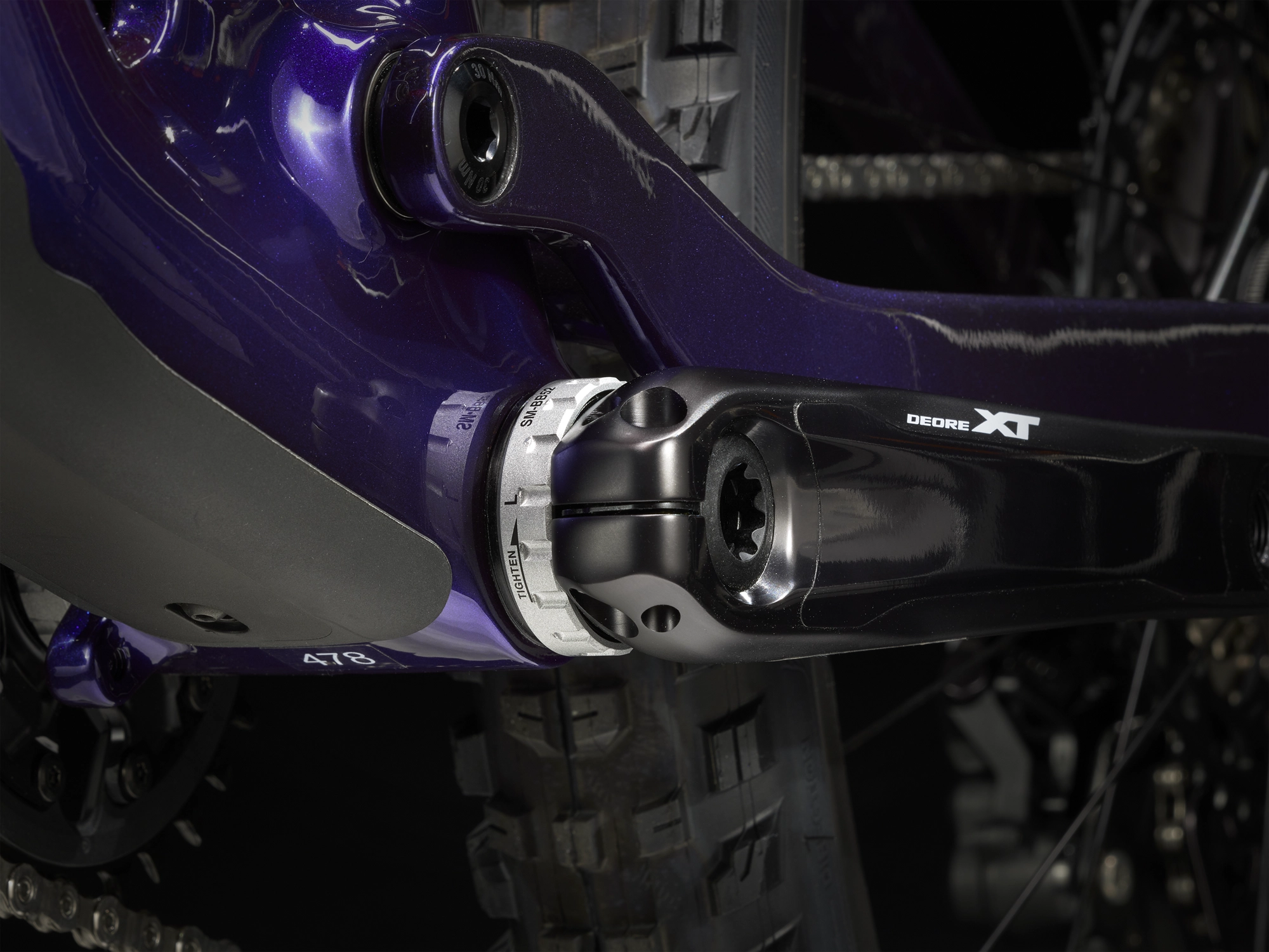 Trek Top Fuel 9.8 XT S Marigold To Red To Purple Abyss - WERKSTATT17 Bikeshop 12 Trek Top Fuel 9.8 XT S Marigold To Red To Purple Abyss - WERKSTATT17 Bikeshop – Bild 10