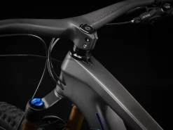 Trek Top Fuel 9.9 XTR M Matte Raw Carbon - WERKSTATT17 Bikeshop 15 Trek Top Fuel 9.9 XTR M Matte Raw Carbon - WERKSTATT17 Bikeshop -Trek TopFuel99XTR 22 35325 A Alt2