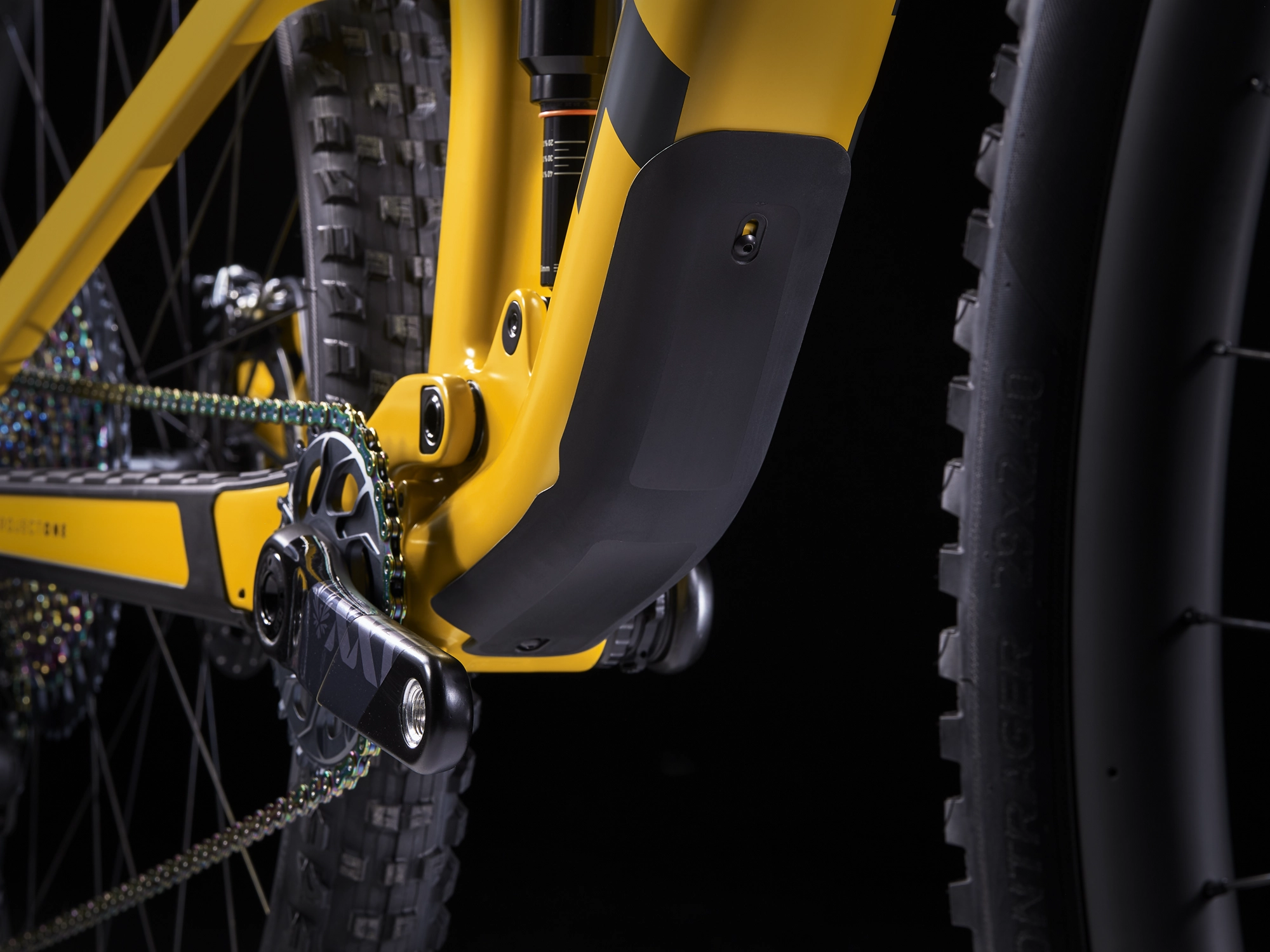 Trek Top Fuel 9.9 XX1 AXS XL Satin Baja Yellow - WERKSTATT17 Bikeshop 11 Trek Top Fuel 9.9 XX1 AXS XL Satin Baja Yellow - WERKSTATT17 Bikeshop – Bild 9